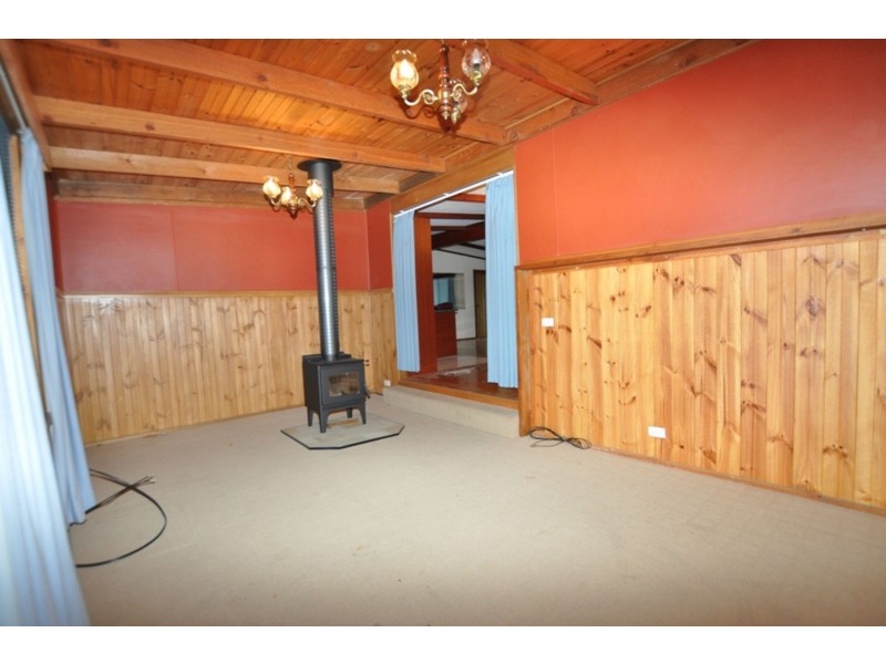 13 Naughton Street, Cockatoo VIC 3781