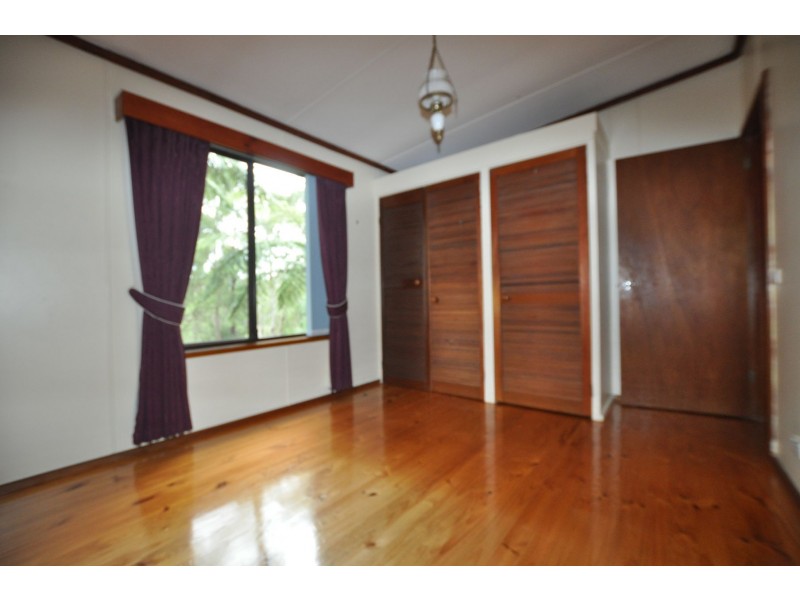 13 Naughton Street, Cockatoo VIC 3781