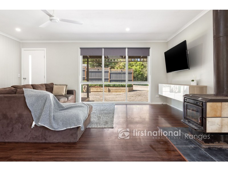 14 Joffre Parade, Cockatoo VIC 3781