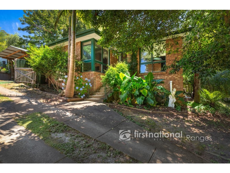 14 Haylock Avenue, Cockatoo VIC 3781