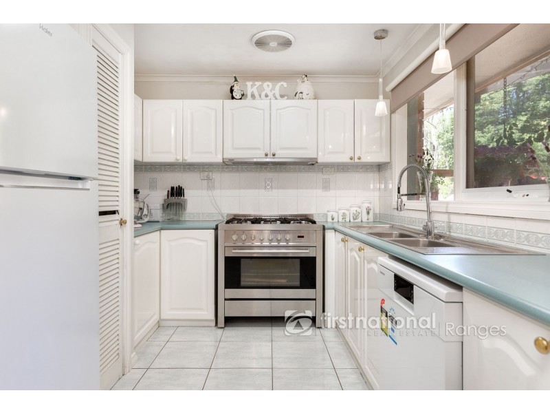 14 Haylock Avenue, Cockatoo VIC 3781