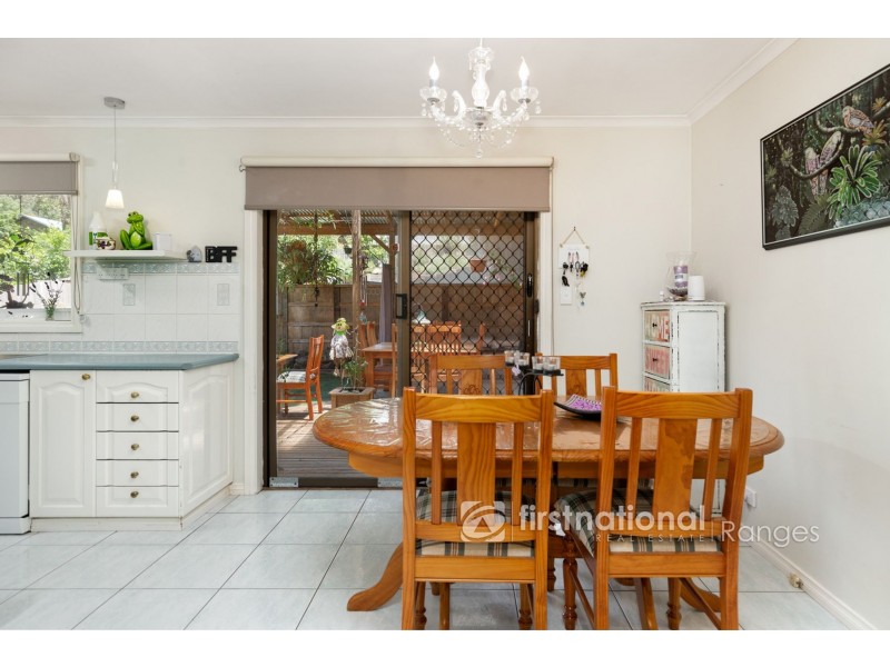 14 Haylock Avenue, Cockatoo VIC 3781