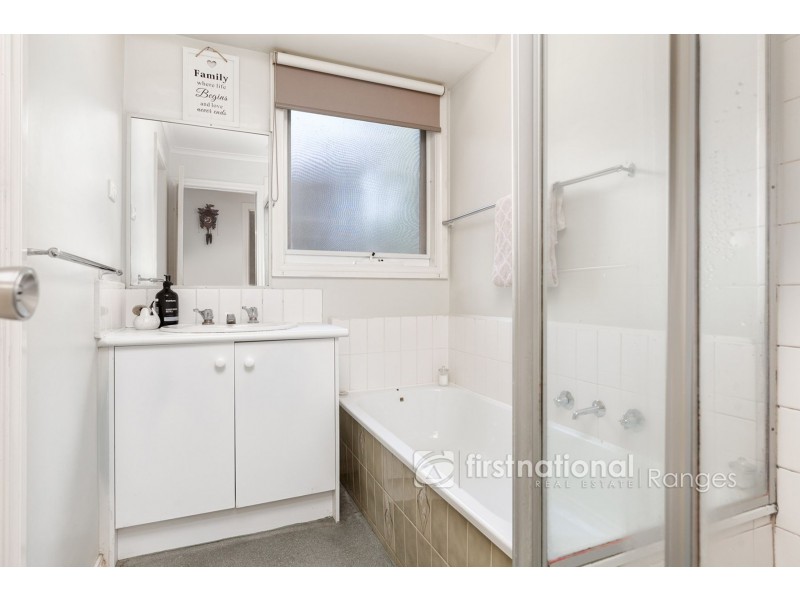 14 Haylock Avenue, Cockatoo VIC 3781