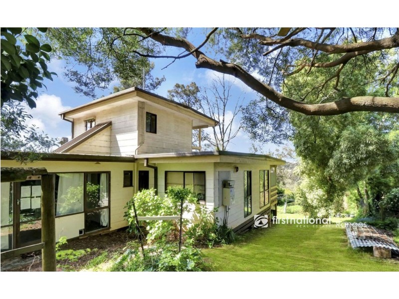 72 Moores Road, Monbulk VIC 3793