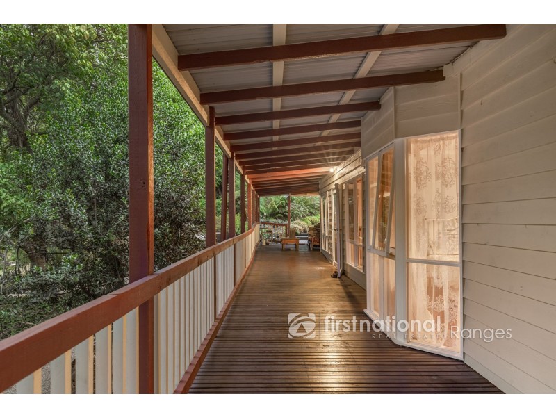 1 Brisbanes Road, Cockatoo VIC 3781