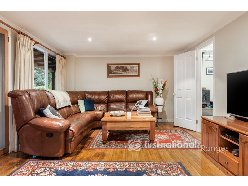 1 Brisbanes Road, Cockatoo VIC 3781