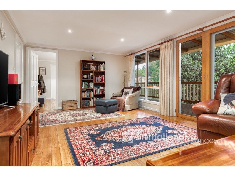 1 Brisbanes Road, Cockatoo VIC 3781