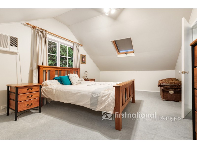 1 Brisbanes Road, Cockatoo VIC 3781