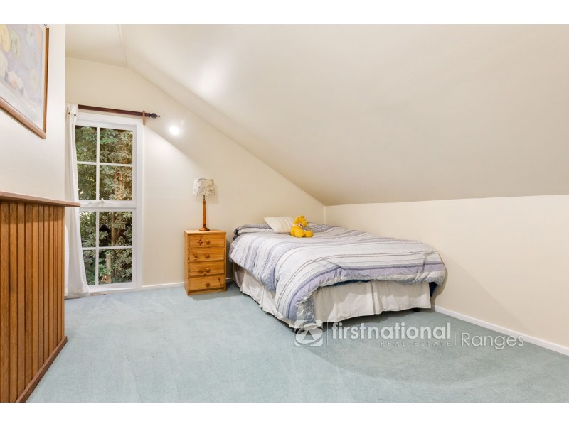 1 Brisbanes Road, Cockatoo VIC 3781