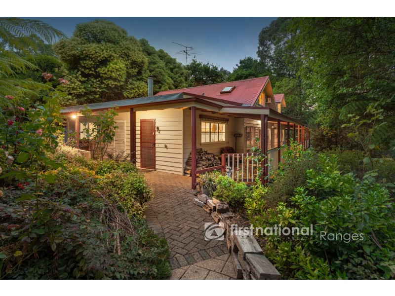 1 Brisbanes Road, Cockatoo VIC 3781