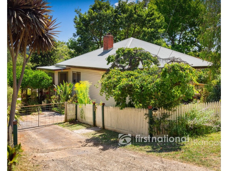 19 Macclesfield Road, Emerald VIC 3782