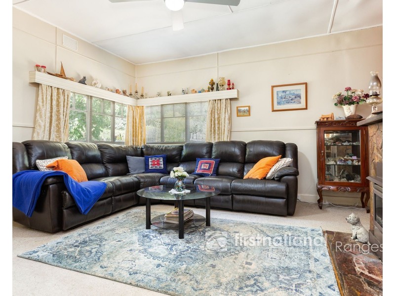19 Macclesfield Road, Emerald VIC 3782