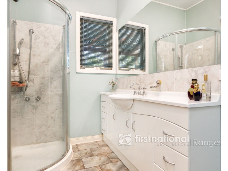 19 Macclesfield Road, Emerald VIC 3782