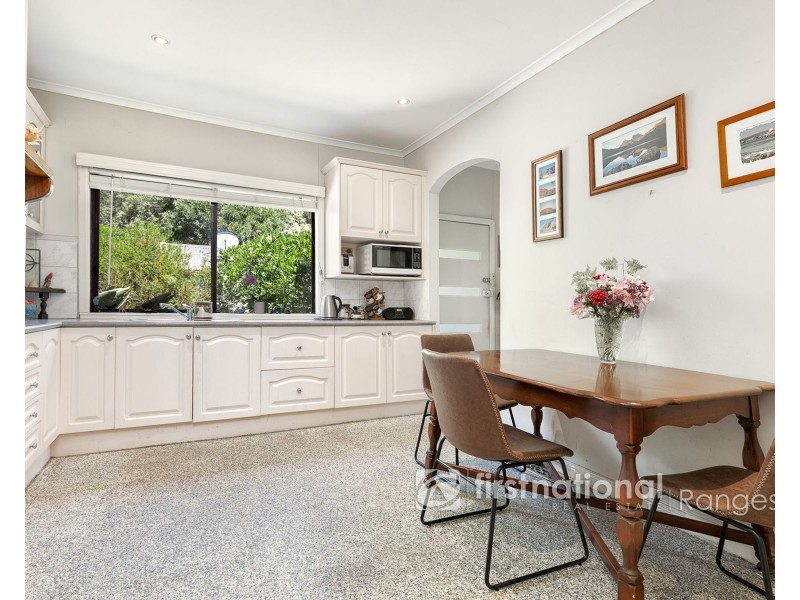 19 Macclesfield Road, Emerald VIC 3782