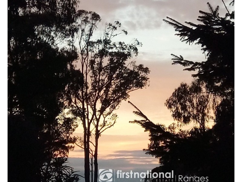 11 Rosemont Crescent, Kalorama VIC 3766