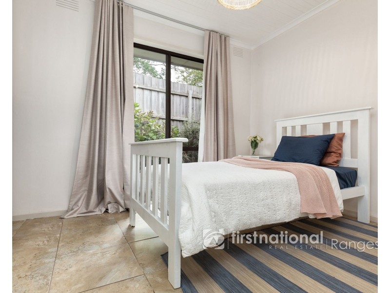 4 Cockatoo Avenue, Cockatoo VIC 3781