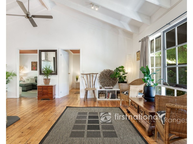 6 Allenby Avenue, Cockatoo VIC 3781