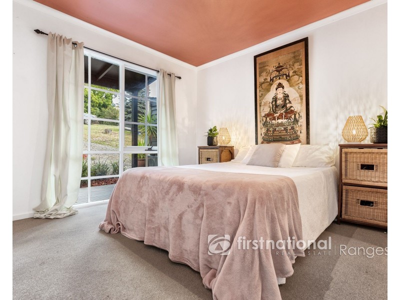 6 Allenby Avenue, Cockatoo VIC 3781