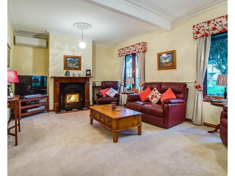 64 Ferguson Street, Upwey VIC 3158
