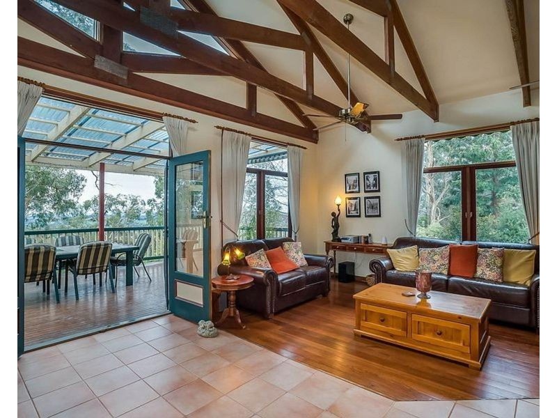 64 Ferguson Street, Upwey VIC 3158