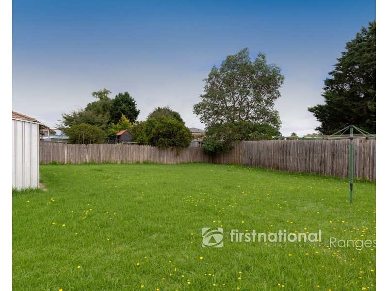 102 Clairmont Avenue, Cranbourne VIC 3977