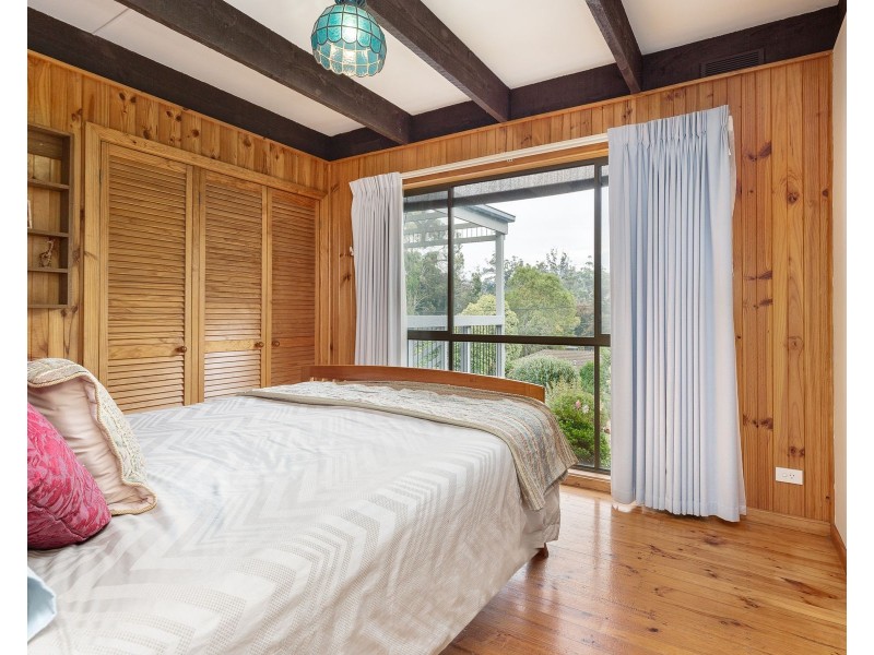 14 Menin Road, Monbulk VIC 3793