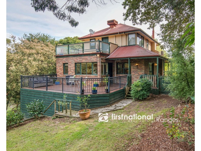 4 Batesleigh Road, Selby VIC 3159