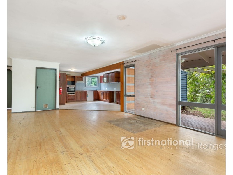 76 First Avenue, Cockatoo VIC 3781