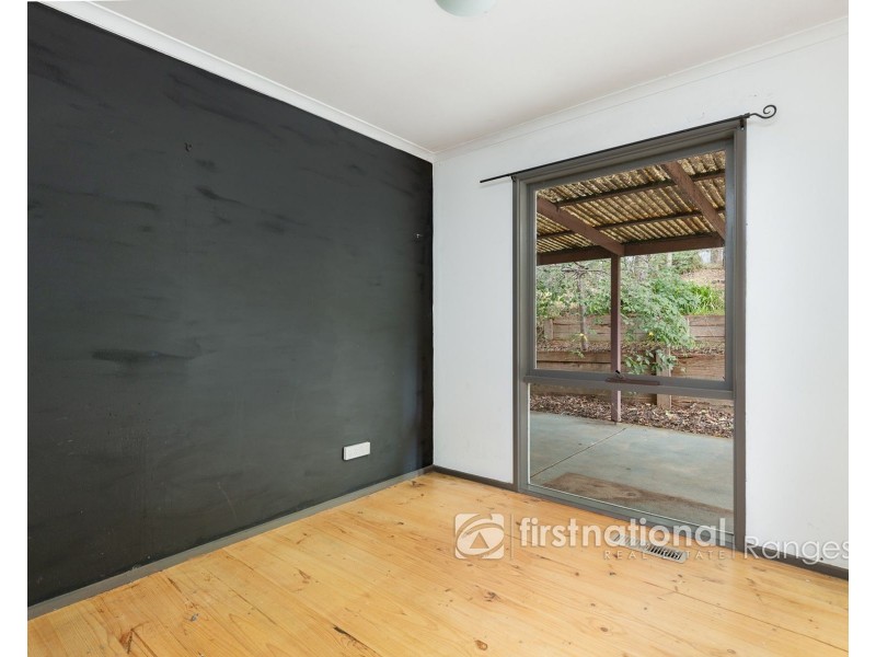 76 First Avenue, Cockatoo VIC 3781