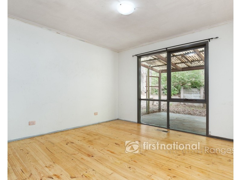 76 First Avenue, Cockatoo VIC 3781