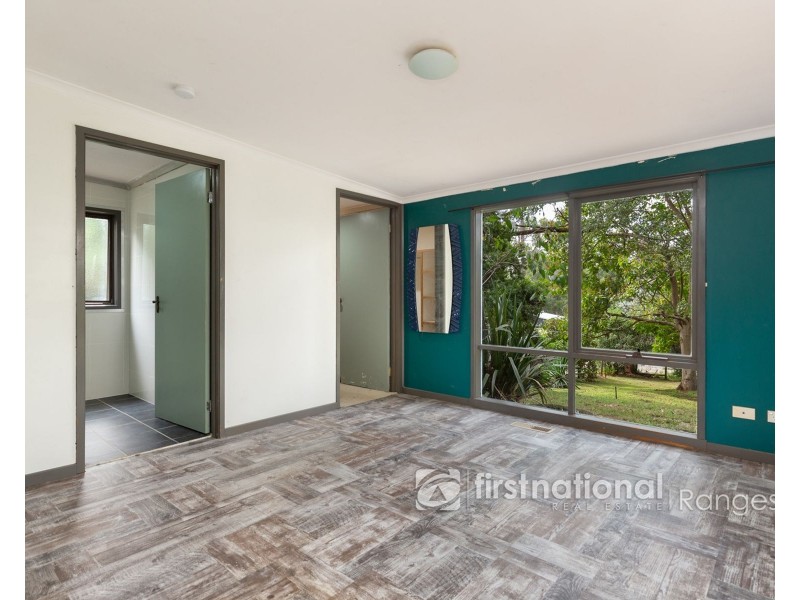76 First Avenue, Cockatoo VIC 3781