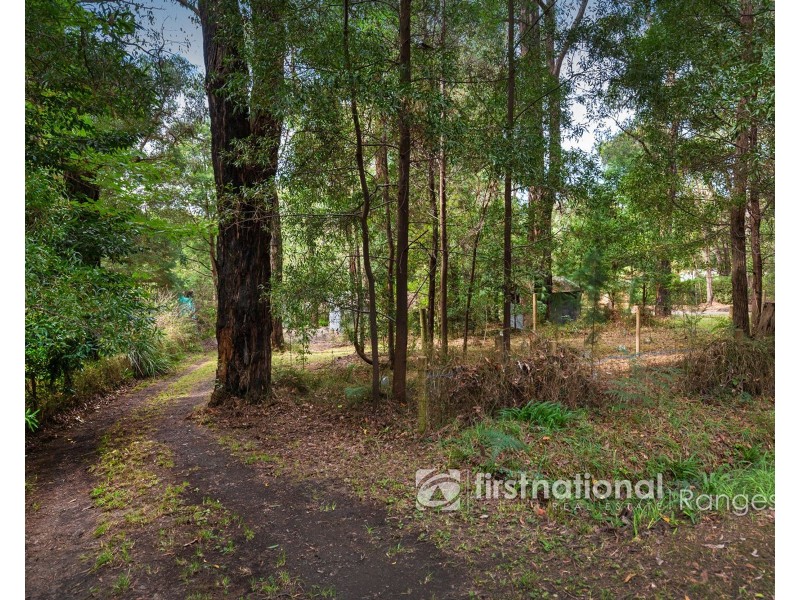 76 First Avenue, Cockatoo VIC 3781