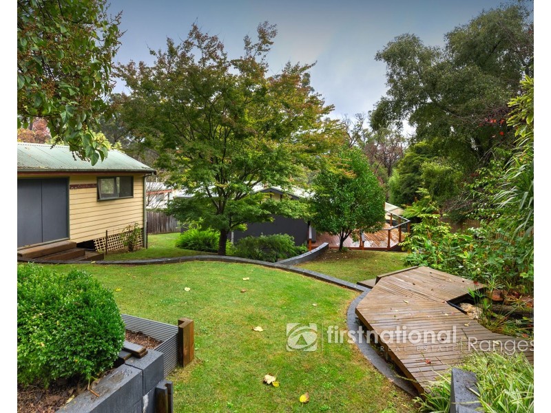16 Fairway Road, Emerald VIC 3782