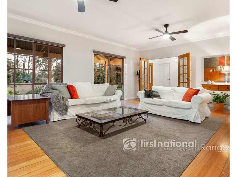 12 Bilocla Avenue, Cockatoo VIC 3781