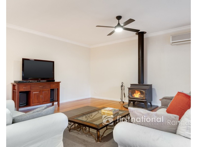 12 Bilocla Avenue, Cockatoo VIC 3781