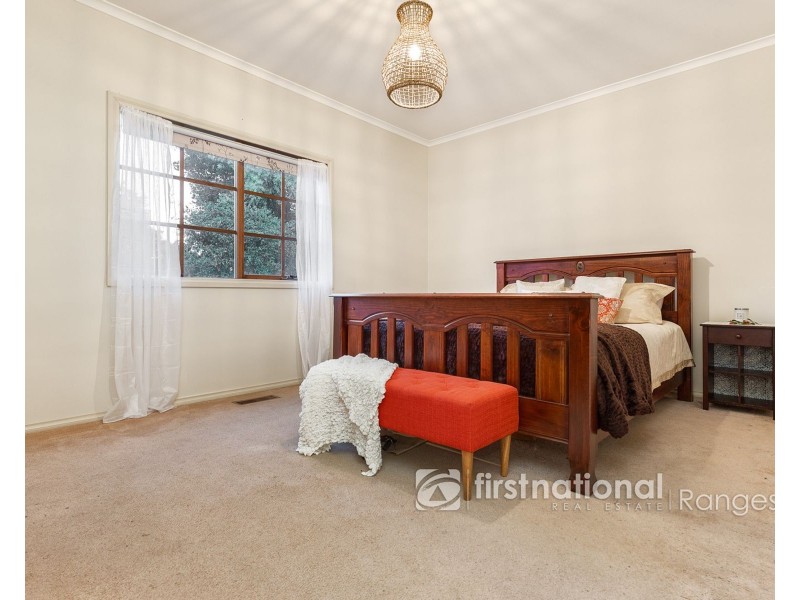 12 Bilocla Avenue, Cockatoo VIC 3781