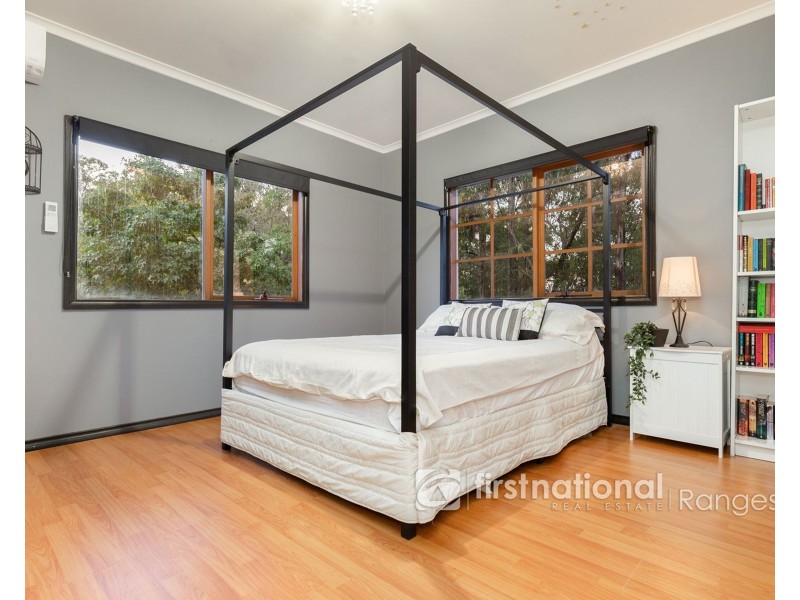 12 Bilocla Avenue, Cockatoo VIC 3781