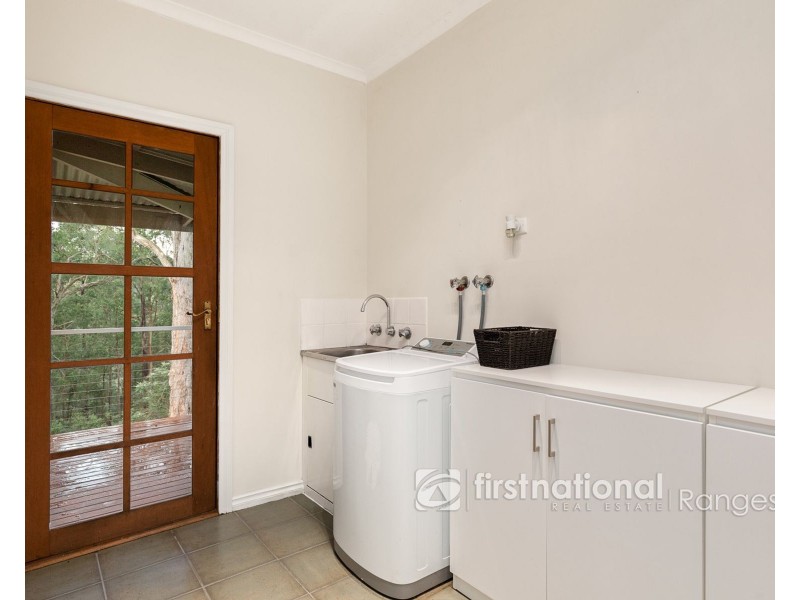 12 Bilocla Avenue, Cockatoo VIC 3781