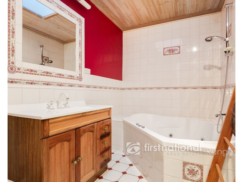 5 Springs Street, Cockatoo VIC 3781