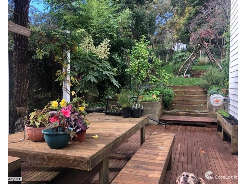 15 Charman Avenue, Emerald VIC 3782