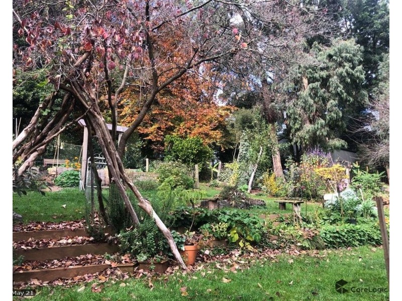 15 Charman Avenue, Emerald VIC 3782