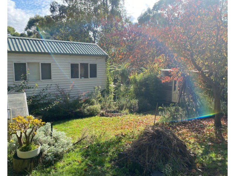 15 Charman Avenue, Emerald VIC 3782