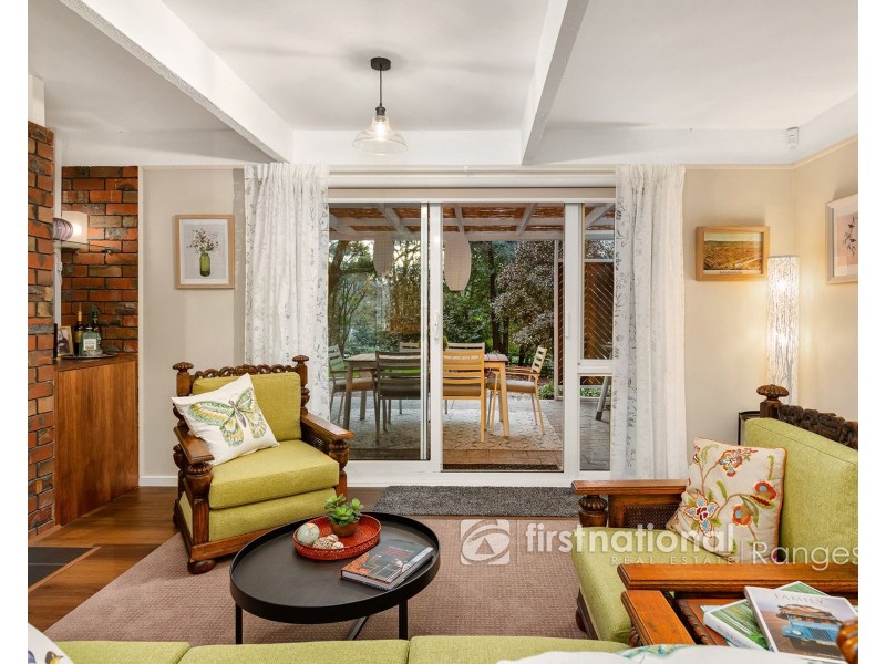 6 Station Avenue, Emerald VIC 3782