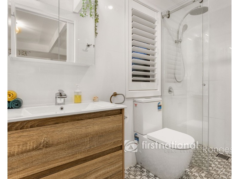 6 Station Avenue, Emerald VIC 3782