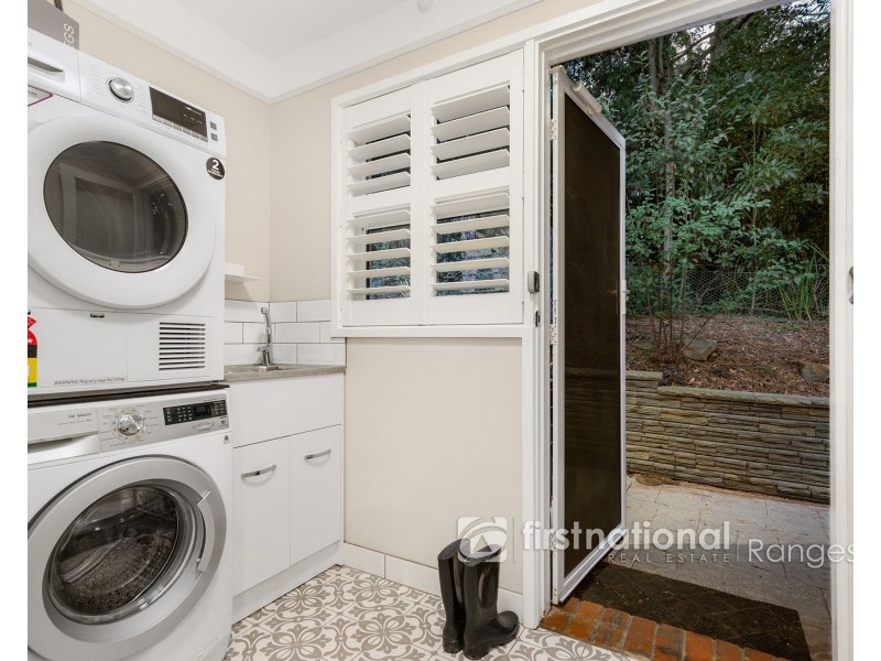 6 Station Avenue, Emerald VIC 3782