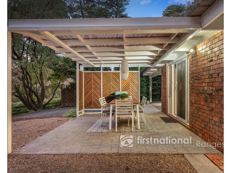 6 Station Avenue, Emerald VIC 3782