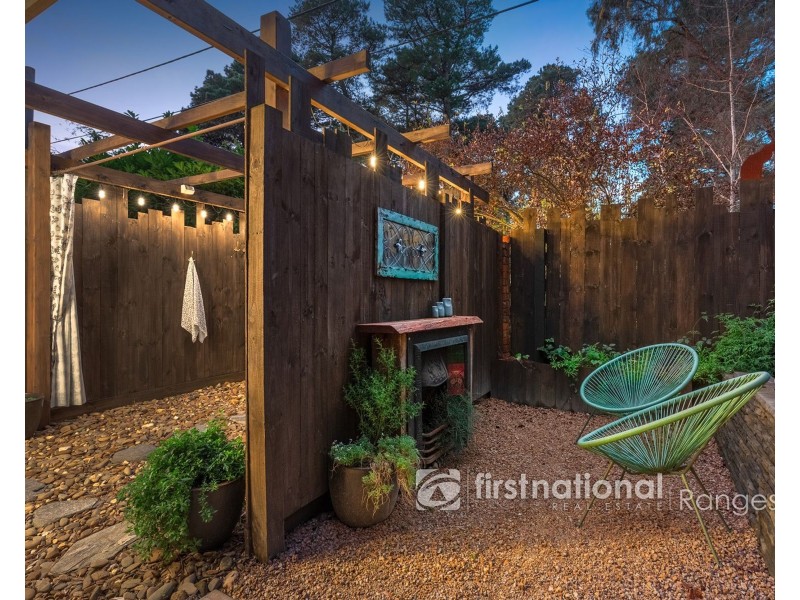 6 Station Avenue, Emerald VIC 3782