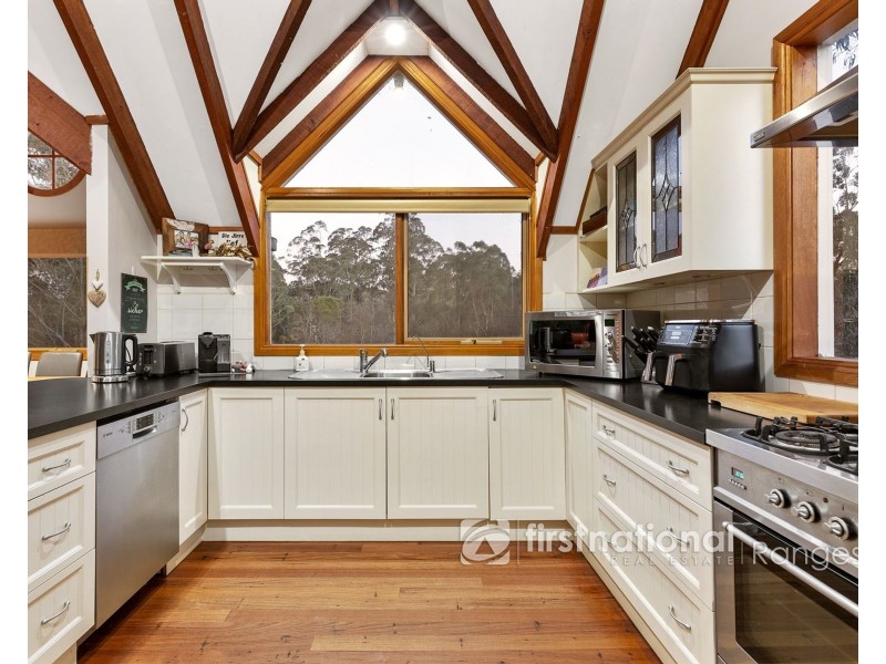 51 Bluebird Avenue, Cockatoo VIC 3781