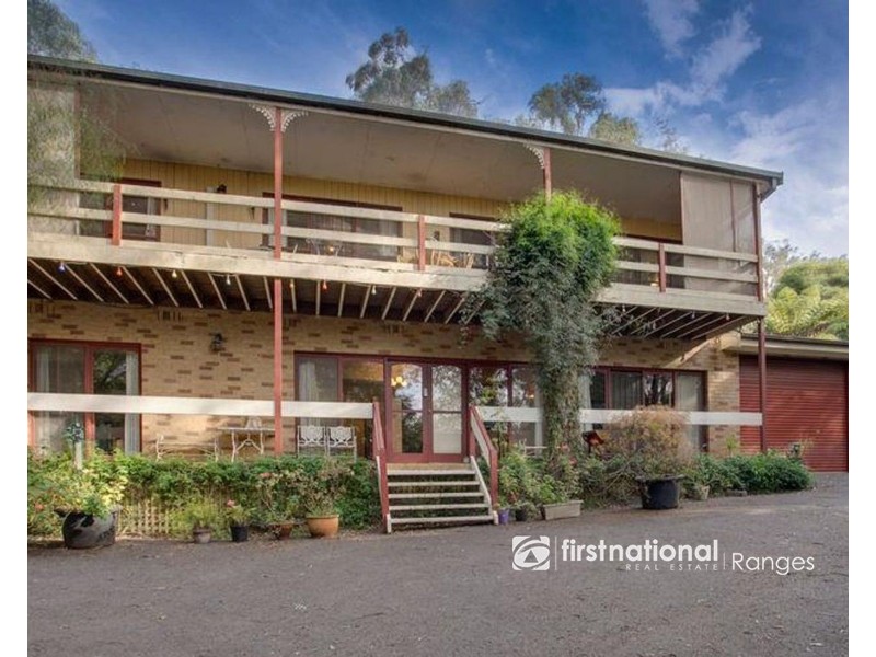 24 Mackenzie Street, Cockatoo VIC 3781