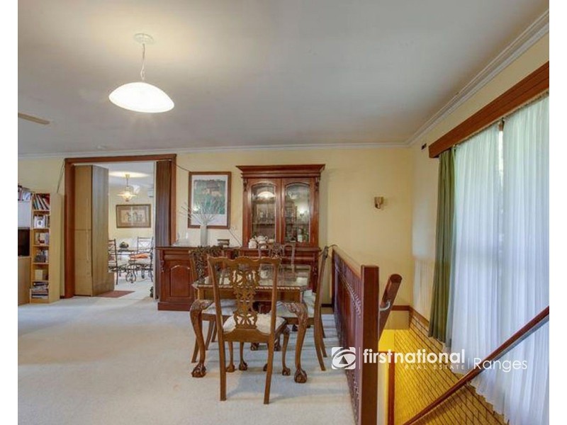 24 Mackenzie Street, Cockatoo VIC 3781